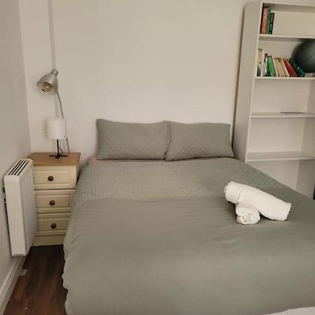 Stylish 4 Bedroom Dublin House Екстериор снимка